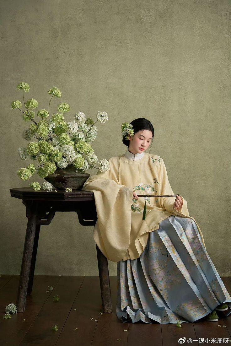 Áo Tấc - Lá Ngọc Cành Vàng