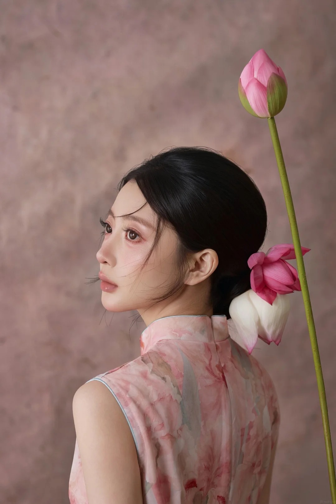 Sườn xám và hoa 2